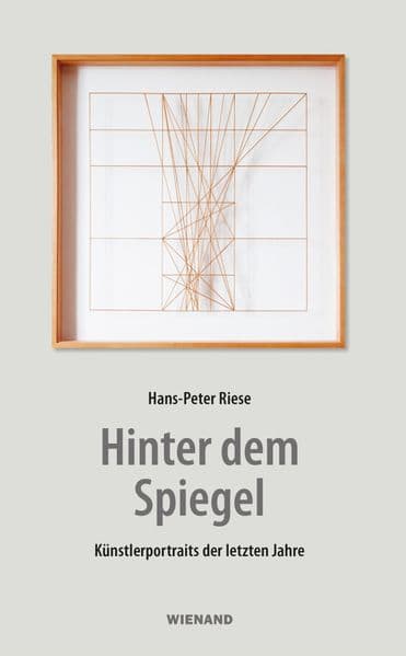 Hinter dem Spiegel