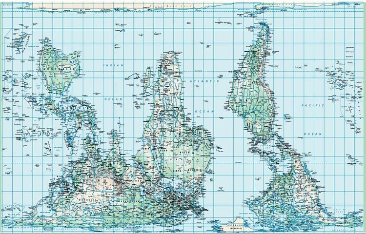 Physische Weltkarte Petersprojektion, südorientiert und pazifikzentriert, Englisch(130 x 82 cm)