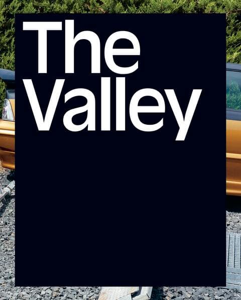 The Valley. An Archaelogy in Photographs