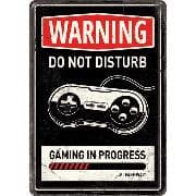 Blechpostkarten. Achtung / Gaming in progress