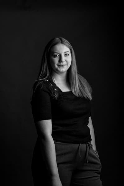 contact-Larissa-Garcia